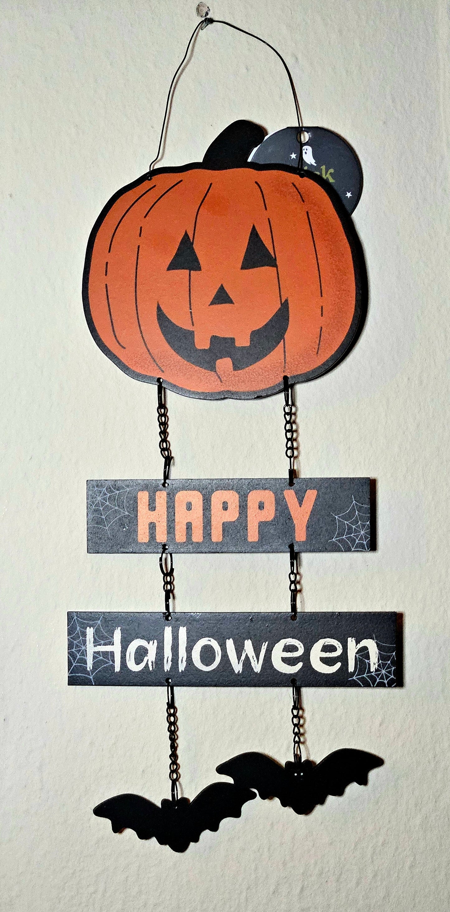 Happy Halloween hanging sign